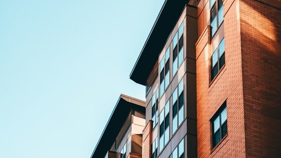 US couple gets alert while on vacation, finds stranger lounging in apartment