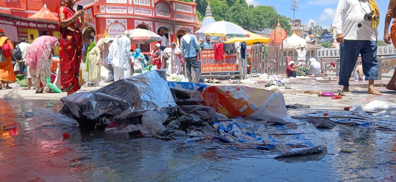 Civic authorities have deployed over 1000 sanitation personnel and 100 outsourced workers for the drive Civic authorities have deployed over 1000 sanitation personnel and 100 outsourced workers for the drive