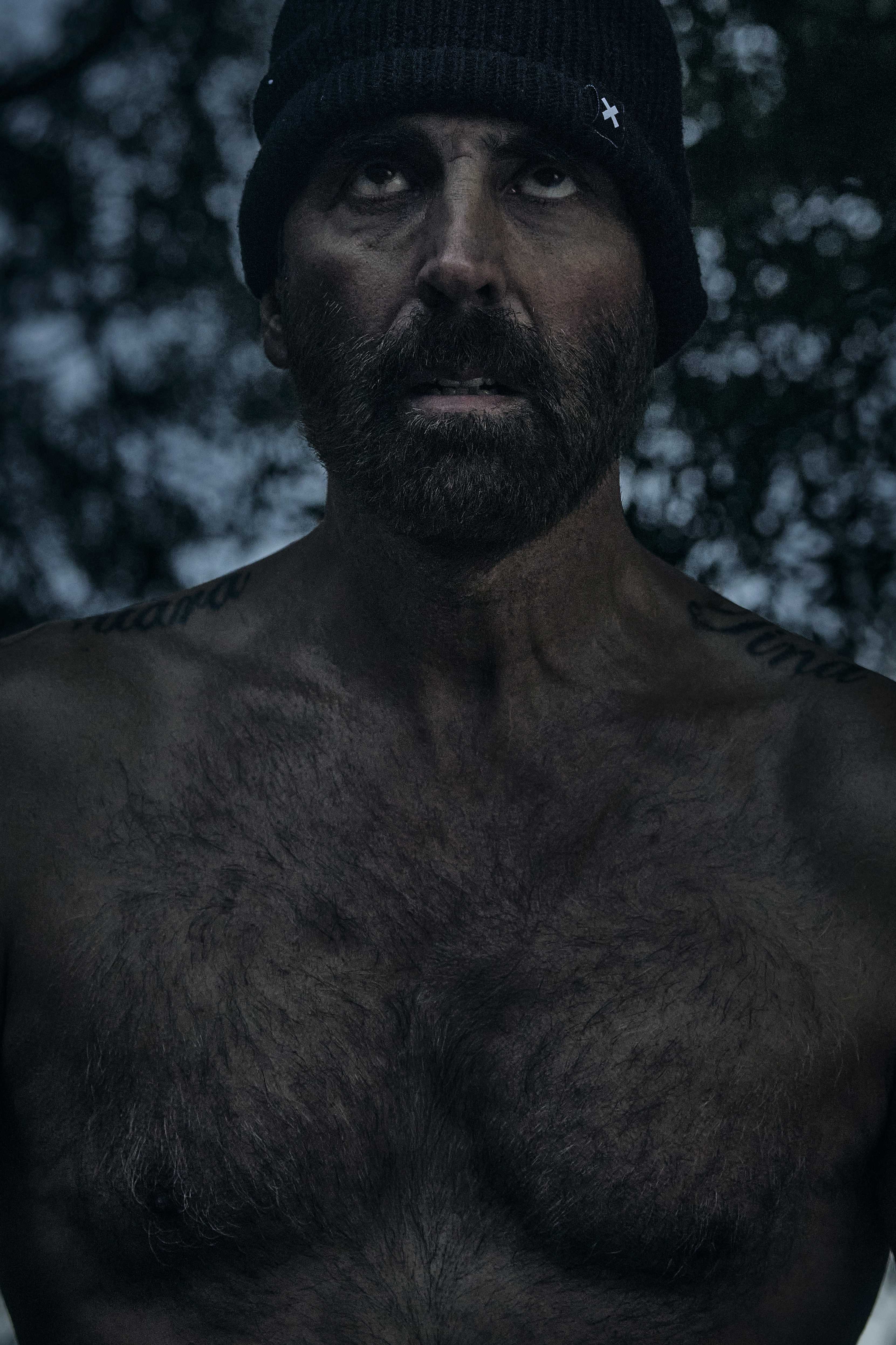 Akshay Kumar sports a raw new avatar — a beanie, a hairy chest — bucking Bollywood’s clean-chested aesthetic