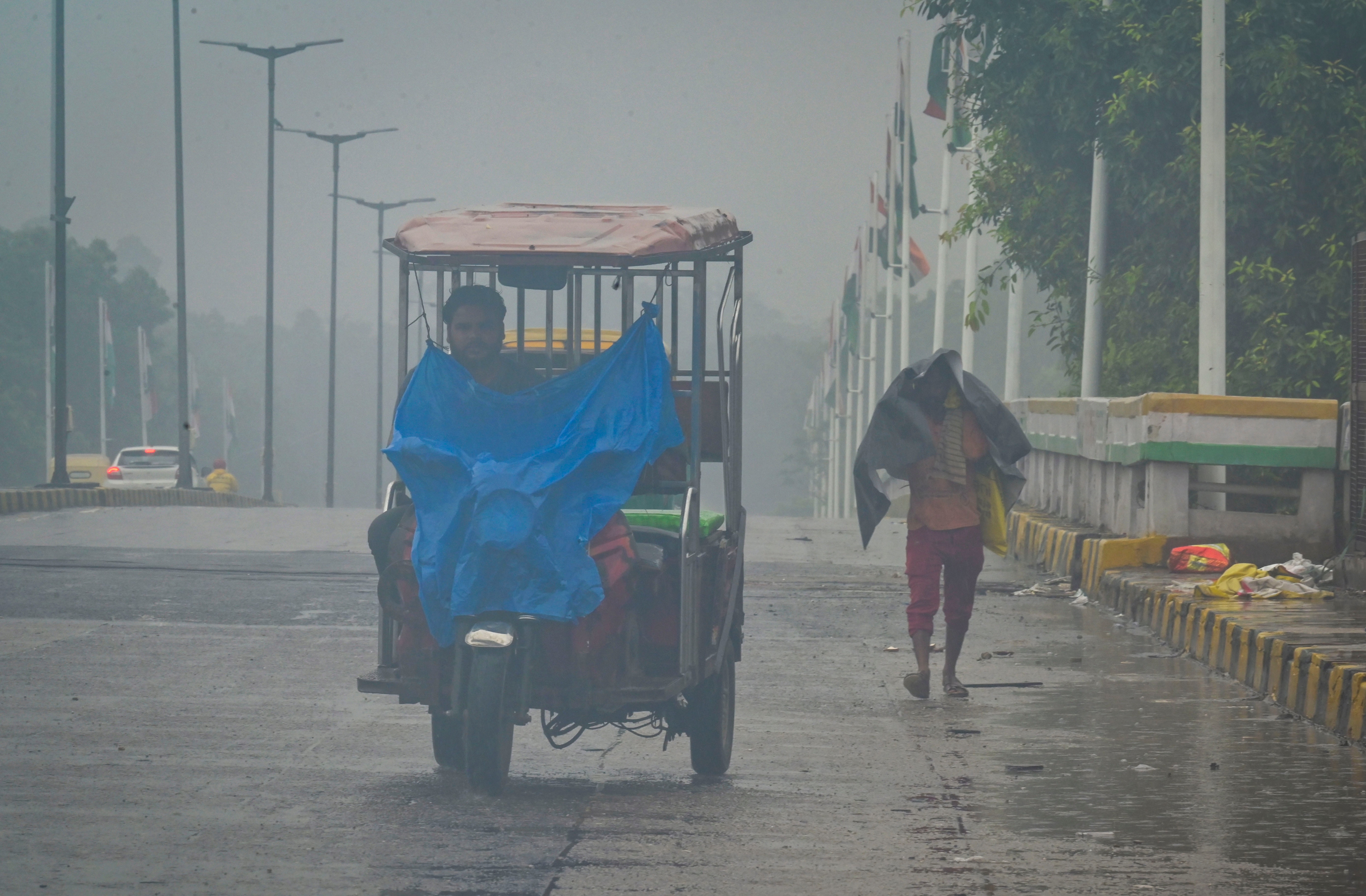 The difference – 37.3mm – corresponds to the shortfall in IMD’s rain readings for August this year between its logs on Monday and Tuesday. (Raj K Raj/HT Photo) The difference – 37.3mm – corresponds to the shortfall in IMD’s rain readings for August this year between its logs on Monday and Tuesday. (Raj K Raj/HT Photo)