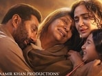 Sunny Deol, Shabana Azmi and Preity Zinta's still from Batwara 1947.