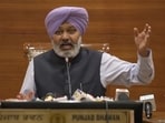 Oppn mounts attack over ‘document’ against AAP leaders’ aide, ruling party hits back (HT)