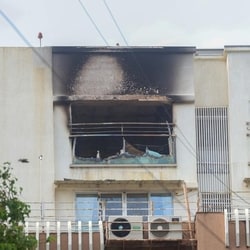 The mishap occurred at the 11-storied Shanta Bhuvan CHS Ltd on Baptista Road at Vile Parle West. (Raju Shinde/HT Photo)