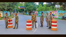 Admin fortifies CM Soren’s residence; SSP says part of I-Day preparation Admin fortifies CM Soren’s residence; SSP says part of I-Day preparation