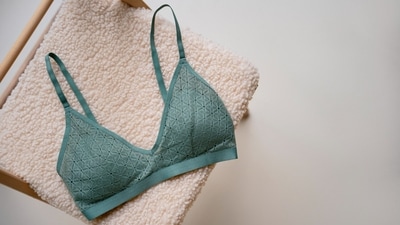 Wearing the wrong bra size may affect your comfort, posture, and ease of movement. (Picture credit: Freepik) Wearing the wrong bra size may affect your comfort, posture, and ease of movement. (Picture credit: Freepik)