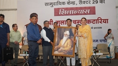 Governor Gulab Chand Kataria laying the foundation stone of the community centre in Sector 29, Chandigarh, on Wednesday. (HT Photo)