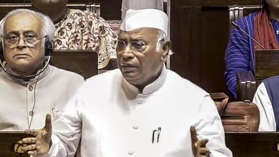 Congress chief Mallikarjun Kharge said he is capable of fighting. (PTI) Congress chief Mallikarjun Kharge said he is capable of fighting. (PTI)