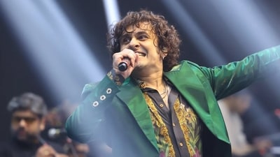Sonu Nigam spoke about the use of auto-tune in music.