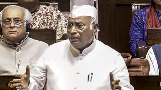 Congress chief Mallikarjun Kharge said he is capable of fighting. (PTI)