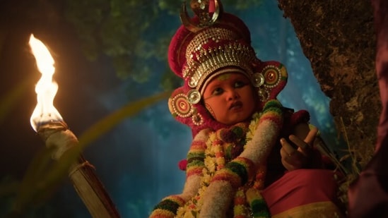 మస్ట్ వాచ్ మలయాళం మైండ్ బ్లోయింగ్ థ్రిల్లర్.. సైబర్ స్కామ్లపై అమ్మాయి పోరాటం.. ఒక్కో ట్విస్ట్ అదుర్స్