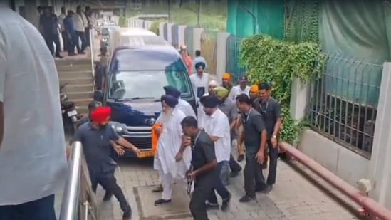 SAD president Sukhbir Singh Badal attacked by unidentified assailants near Nanded Sahib gurdwara