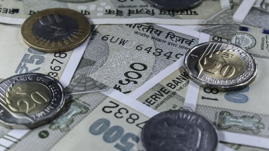 ఈపీఎస్ కనీస పింఛను ₹7,500కు పెరుగుతుందా? పార్లమెంట్లో కేంద్రం స్పష్టత