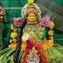 శ్రావణ శుక్రవారం ప్రత్యేక పరిహారాలు.. ఇంట్లో సానుకూల శక్తి, ఐశ్వర్యం కోసం ఇలా చేయండి!