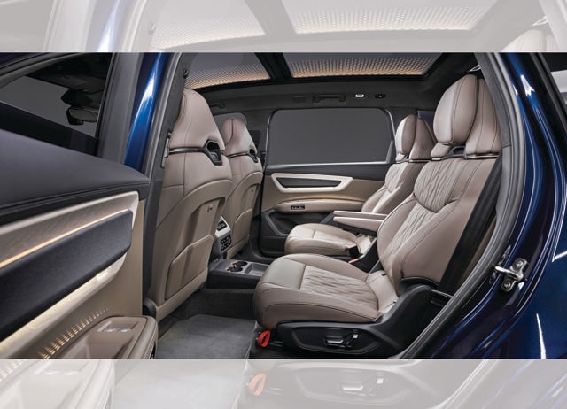 The seats are power-adjustable, heated, and have massage functions. The seats are power-adjustable, heated, and have massage functions.