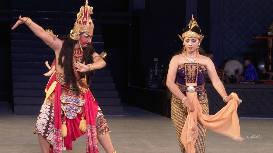 Ravan and Sita (Photograph: Benoy K Behl ) Ravan and Sita (Photograph: Benoy K Behl )