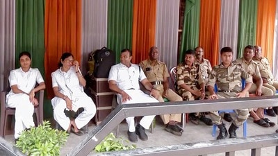 কালীঘাট মন্দিরের জন্য এবার পৃথক পুলিশ ফাঁড়ি তৈরি করার সিদ্ধান্ত নেওয়া হয়েছে। (ANI Video Grab) কালীঘাট মন্দিরের জন্য এবার পৃথক পুলিশ ফাঁড়ি তৈরি করার সিদ্ধান্ত নেওয়া হয়েছে। (ANI Video Grab)