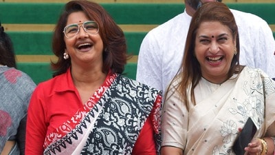 ‘তৃণমূল জিতলে তৃণমূলে থাকতাম…’, মন্তব্য় ‘দলবদলু’ রচনার, দিলেন ‘আরবানা’ নিয়ে সাফাই (Naveen Sharma) ‘তৃণমূল জিতলে তৃণমূলে থাকতাম…’, মন্তব্য় ‘দলবদলু’ রচনার, দিলেন ‘আরবানা’ নিয়ে সাফাই (Naveen Sharma)
