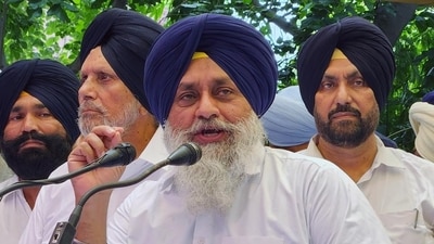 SAD president Sukhbir Singh Badal said he is "not afraid" in first reaction over attack near Maharashtra gurdwara (File photo) SAD president Sukhbir Singh Badal said he is "not afraid" in first reaction over attack near Maharashtra gurdwara (File photo)