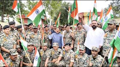 He said that the BSF plays a critical role in ensuring the country’s security both during war and in times of peace. (HT Photo) He said that the BSF plays a critical role in ensuring the country’s security both during war and in times of peace. (HT Photo)