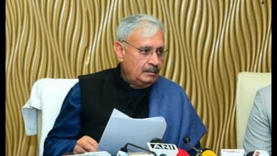 Launching the publication, Singh underscored the importance of collective efforts to address the city’s environmental concerns and encouraged stakeholders to work together to build a sustainable Gurugram (HT) Launching the publication, Singh underscored the importance of collective efforts to address the city’s environmental concerns and encouraged stakeholders to work together to build a sustainable Gurugram (HT)