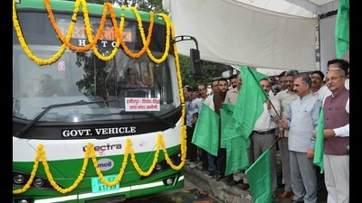 Sukhu also flagged off 35 electric buses at Hamirpur to be deployed in various depots of the district as a part of green initiative of the state government. (HT Photo) Sukhu also flagged off 35 electric buses at Hamirpur to be deployed in various depots of the district as a part of green initiative of the state government. (HT Photo)