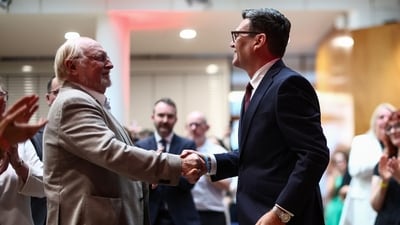 Andy Burnham, leader of the Labour Party, right, shakes hands with Neil Kinnock, former Labour Party leader, at a speech to party members in central London, UK, on Friday, July 17, 2026. (Bloomberg) Andy Burnham, leader of the Labour Party, right, shakes hands with Neil Kinnock, former Labour Party leader, at a speech to party members in central London, UK, on Friday, July 17, 2026. (Bloomberg)