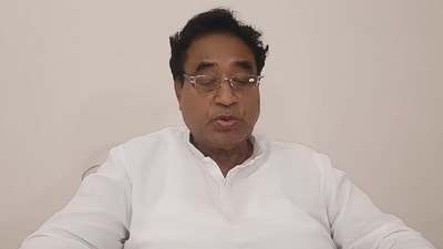 সম্প্রতি নেতাজি সুভাষচন্দ্র বসুকে নিয়ে একাধিক মন্তব্য করেছিলেন অনন্ত মহারাজ। সম্প্রতি নেতাজি সুভাষচন্দ্র বসুকে নিয়ে একাধিক মন্তব্য করেছিলেন অনন্ত মহারাজ।