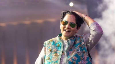 Falguni Pathak's Navratri 2026 tickets spark outrage, prices go up to  ₹2.04 lakh.