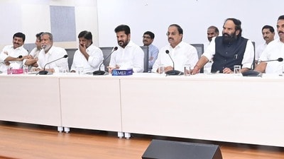 తెలంగాణ కేబినెట్ కీలక నిర్ణయాలు (ఫైల్ ఫొటో) తెలంగాణ కేబినెట్ కీలక నిర్ణయాలు (ఫైల్ ఫొటో)