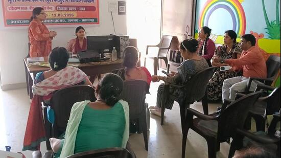 Government primary and upper primary teachers undergoing the training in Pratapgarh. (HT)