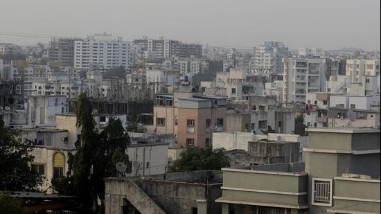 PMC will raise ₹1,167 crore in commercial loans to accelerate water supply, flood control and sewage projects in the city’s newly-merged villages. ((PIC FOR REPRESENTATION))