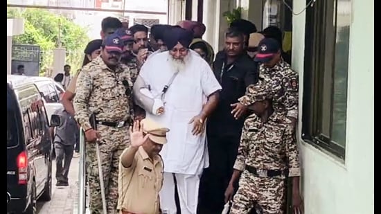 SAD Chief Sukhbir Singh Badal discharged from the private hospital where he was admitted following the attack by 62- year-old Jaspal Singh inside a gurdwara at Namded, in Mumbai on Friday. (HT Photo)