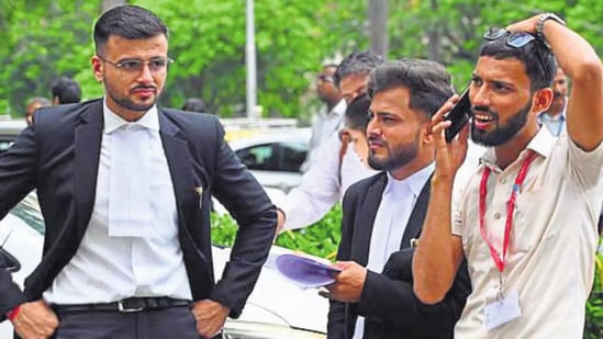 The Bombay High Court said young advocates need support to find their feet, (HT Archives)