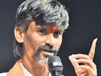 Thane, India - November,21, 2023: Community of Maratha leader Manoj Jarange Patil is seen interacting with maratha community in a meeting at Gadkari Hall in Thane to demand Maratha reservation ,in Thane, in Mumbai, India, on, Tuesday, November ,21, 2023. ( Praful Gangurde / HT Photo )