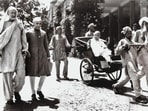 Jawaharlal Nehru with Abdul Gaffar Khan at Simla during the Cabinet Mission deliberatiions of 1946. Riding in the rickshaw is Sardar Patel