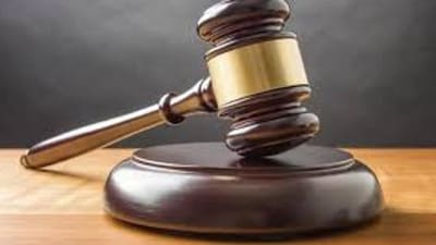 The petition before the High Court centres in part on what the complainant says was the failure of the Lokayukta police to act after he approached the anti corruption agency. (HT_PRINT)