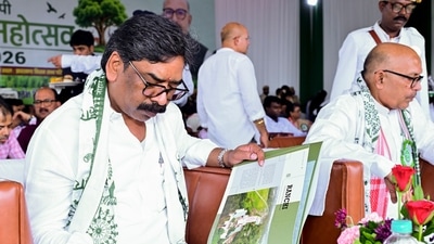 Amid protests and growing concerns among job aspirants over recruitment examinations, Soren said paper leaks have become a national problem. (CMO/X) Amid protests and growing concerns among job aspirants over recruitment examinations, Soren said paper leaks have become a national problem. (CMO/X)