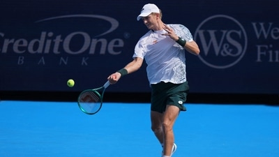 Martin Landaluce of Spain plays a forehand during their match against Jack Draper of Great Britain during day three of the Cincinnati Open at the Lindner Family Tennis Center in Mason, Ohio. (Getty Images via AFP) Martin Landaluce of Spain plays a forehand during their match against Jack Draper of Great Britain during day three of the Cincinnati Open at the Lindner Family Tennis Center in Mason, Ohio. (Getty Images via AFP)