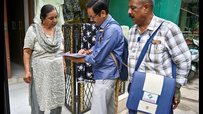 The enumeration forms have been distributed to 100 per cent of the electors across all 13 districts, according to the official figures; however, the pace of digitisation varies. (Hindustan Times)
