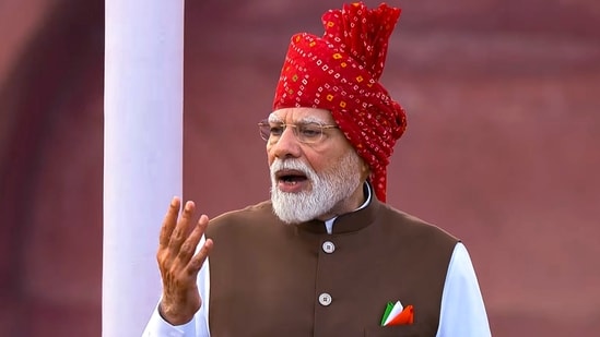 Prime Minister Narendra Modi addresses the nation during the 8oth Independence Day celebrations, at Red Fort in New Delhi. (@narendramodi/YT)