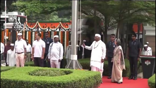 Sonia Gandhi, Mallikarjun Kharge and Rahul Gandhi at Congress's Independence Day event (Screen Grab)