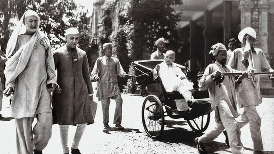Jawaharlal Nehru with Abdul Gaffar Khan at Simla during the Cabinet Mission deliberatiions of 1946. Riding in the rickshaw is Sardar Patel