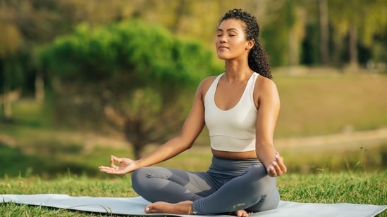 Sadhguru's teaching says how to work on your inner well-being through yoga and meditation (Shutterstock)