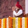 মোদী বলেন, দেশের উন্নয়নের জন্য নতুন শক্তির স্রোত তৈরি করতে হবে। 