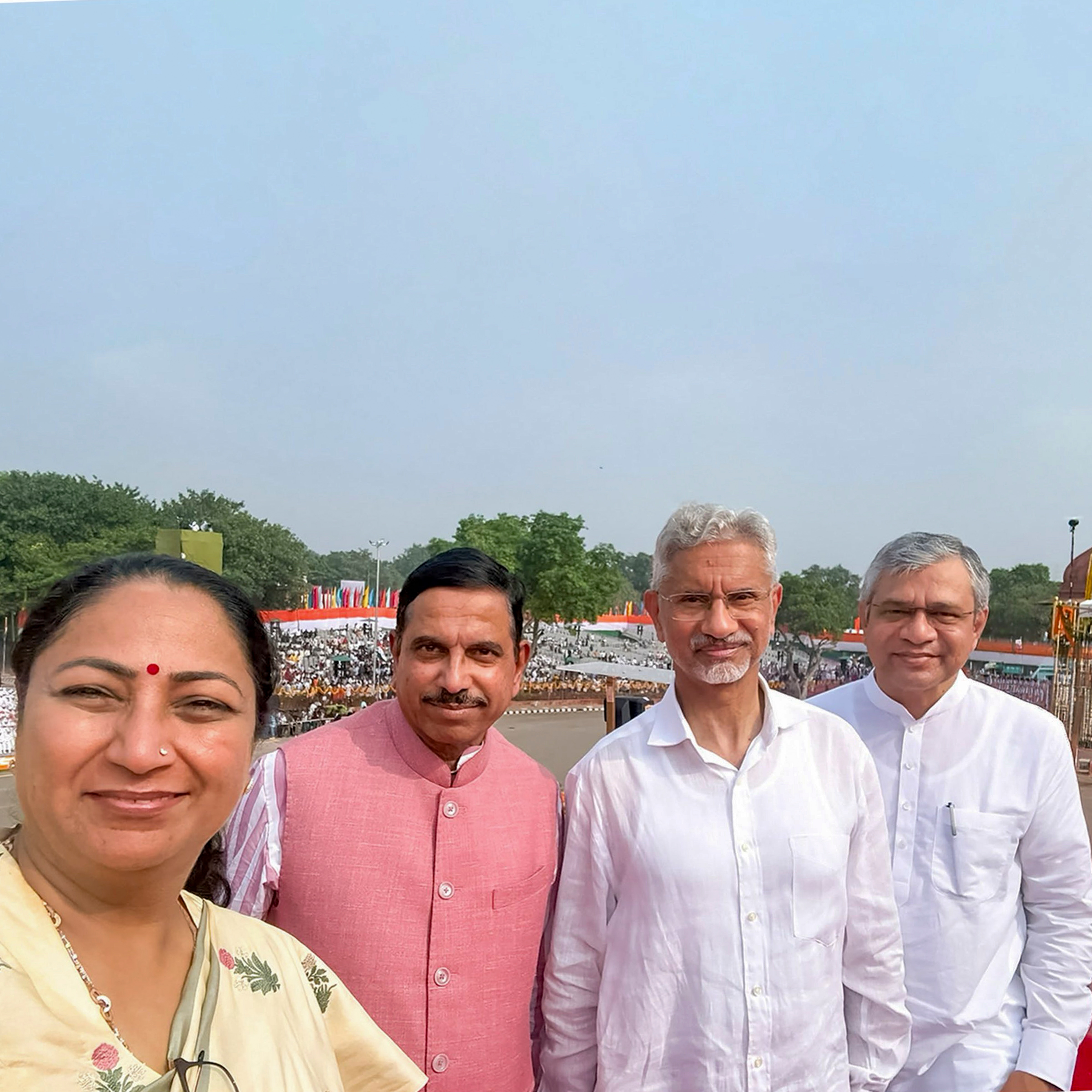 @gupta_rekha @gupta_rekha