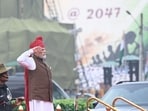 Prime Minister Narendra Modi inspects the guard of honour during the Independence Day celebrations at the Red Fort.(HT Photos)