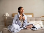Do you feel unusually cold at room temperature? Physician 5 signs of low iron