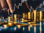 రూ. 5 లక్షలను రూ. 1.30 కోట్లుగా మార్చేశాడు!(Representative Image)