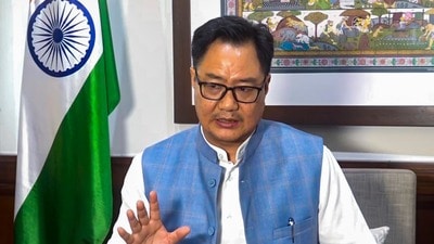 সংসদীয় বিষয়ক কেন্দ্রীয় মন্ত্রী কিরেন রিজিজু (PTI) সংসদীয় বিষয়ক কেন্দ্রীয় মন্ত্রী কিরেন রিজিজু (PTI)