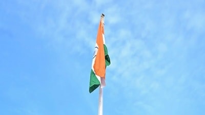 Independence Day celebrations at the Kozhikode Corporation office witnessed a row after BJP councillors sang Vande Mataram while LDF and UDF councillors sang Jana Gana Mana. (@vdsatheesan/ representative image)